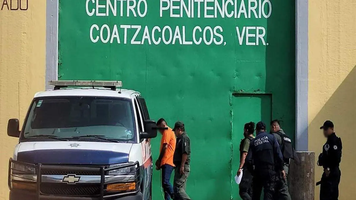 Vinculan a proceso a presunto autor intelectual de masacre en Coatza